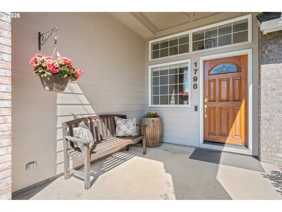 1798 Duke Ct, Eugene, OR 97401 - #3