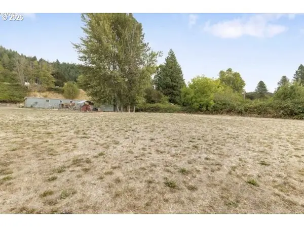 22210 Tiller Trail Hwy, DaysCreek, OR 97429