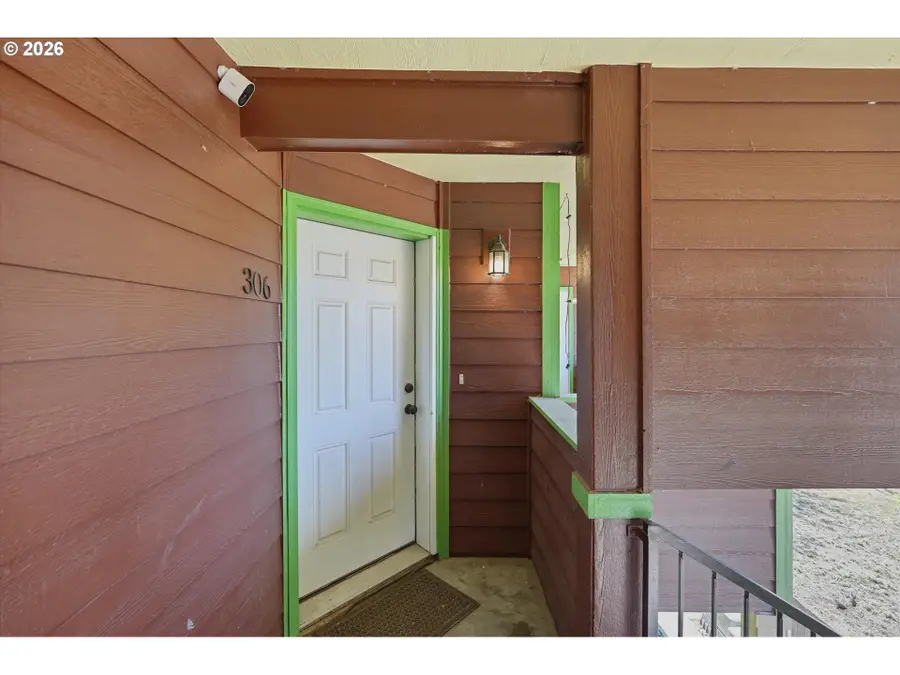 9251 SE Clinton, Portland, OR 97266 - #2