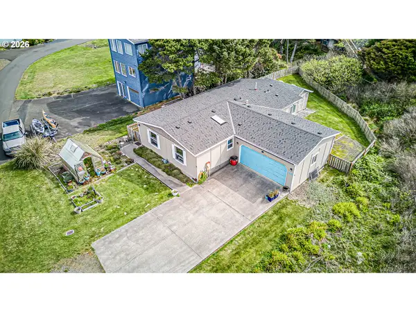 520 SW Cardinal St, DepoeBay, OR 97341