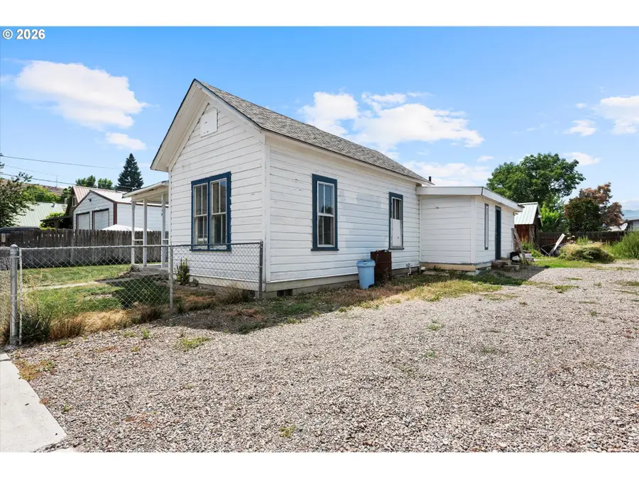 1829 Chestnut St, Baker City, OR 97814 - #3