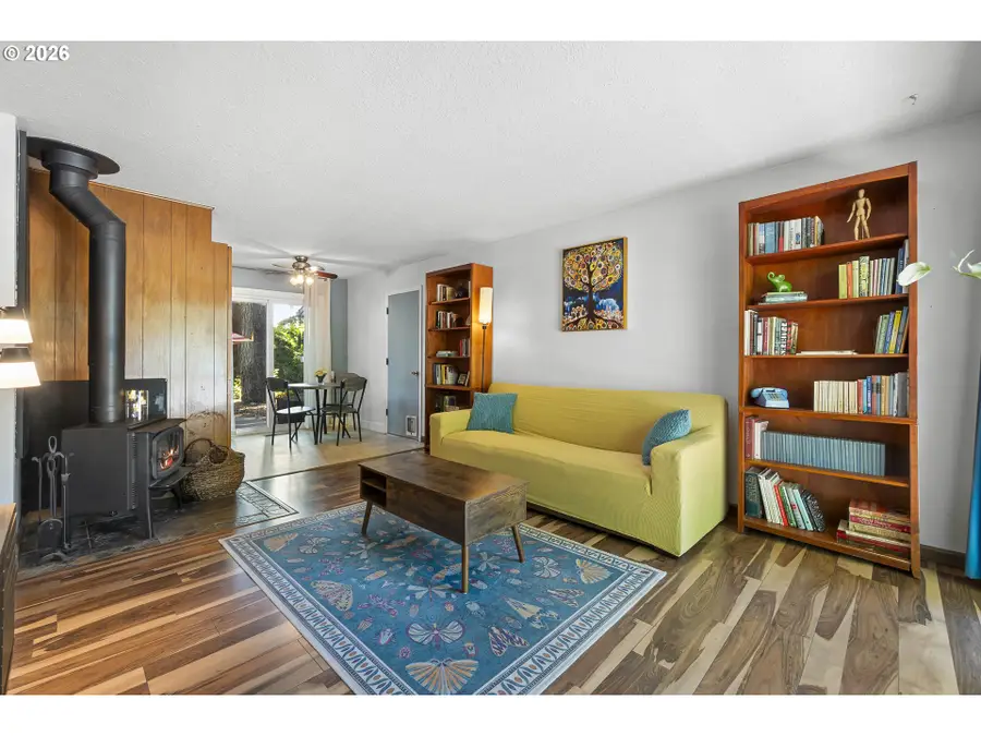 2032 SE 147th Ave, Portland, OR 97233 - #3