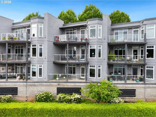 105 3rd St, LakeOswego, OR 97034