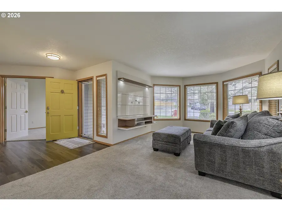 2484 NE Nicki Ct, Hillsboro, OR 97124 - #3