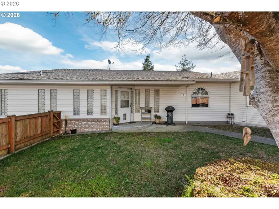 770 18th Ave, Coos Bay, OR 97420 - Image #2