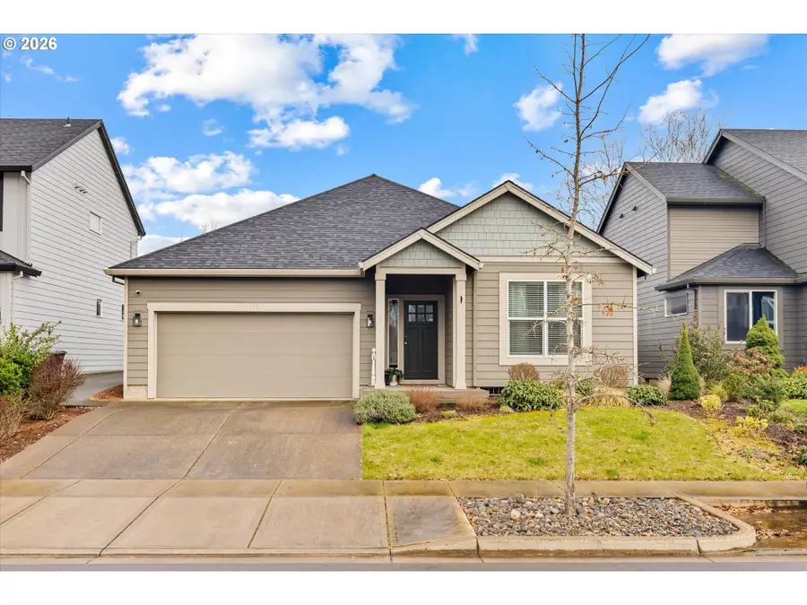 142 N 35th Pl, Cornelius, OR 97124 - #2