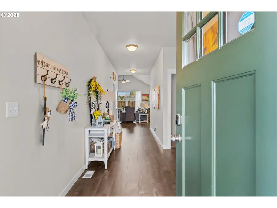 142 N 35th Pl, Cornelius, OR 97124 - #3