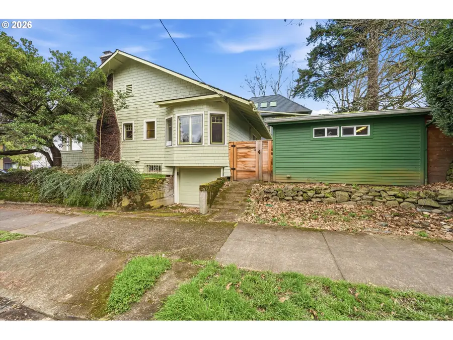 2604 SE Washington St, Portland, OR 97214 - #3