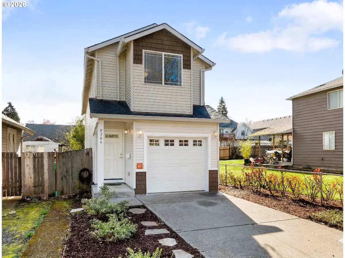 9304 N Richmond Ave, Portland, OR 97203 - #1