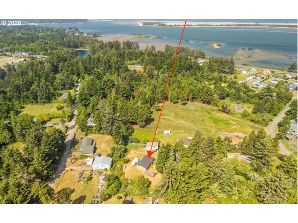 91382 Grinnell Ln, CoosBay, OR 97420