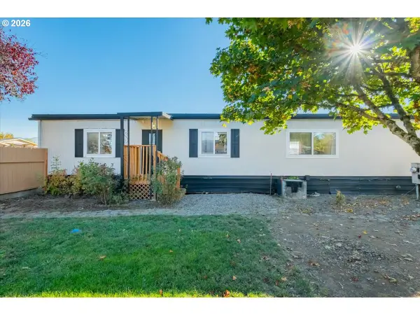 3551 Juniper St, SweetHome, OR 97386