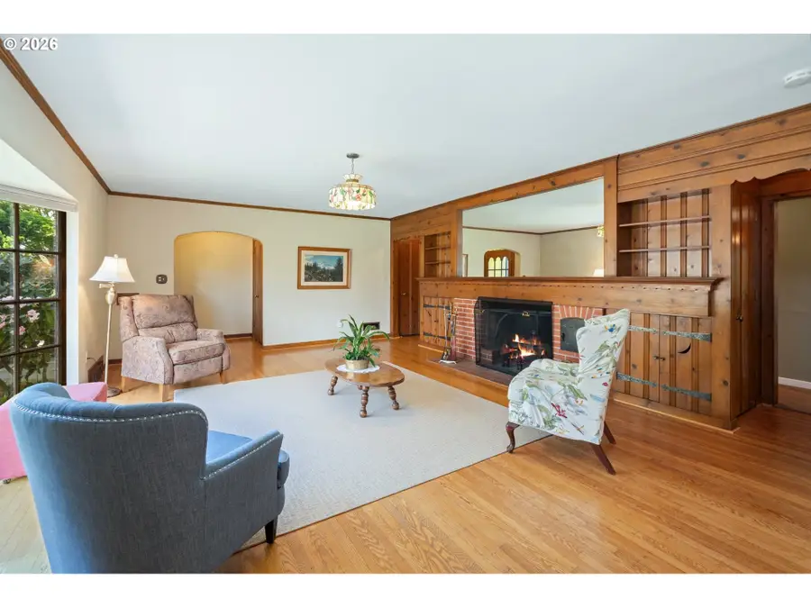 660 SW Evans St, Portland, OR 97219 - #2