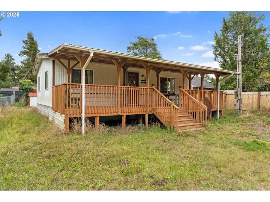 27310 Ridge Ave, Ocean Park, WA 98640 - Image #2