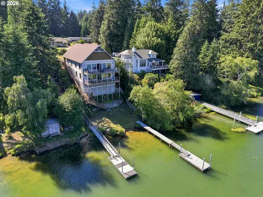 5404 Buckskin Bob Rd, Florence, OR 97439 - #3