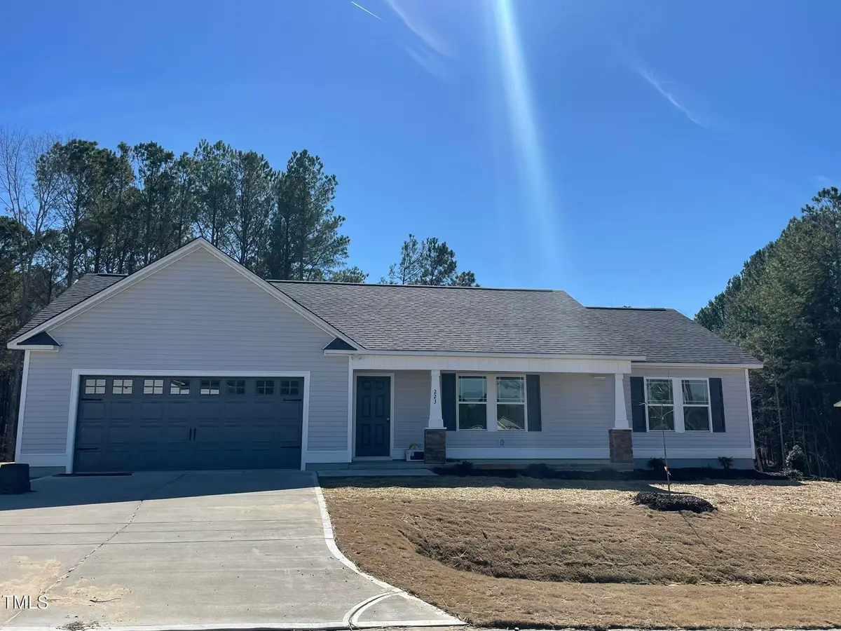 223 Magnolia Run Way, Benson, NC 27504 - Image #1