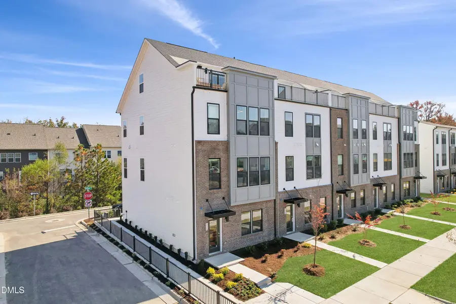 2718 Kempthorne Road, Cary, NC 27519 - Image #2