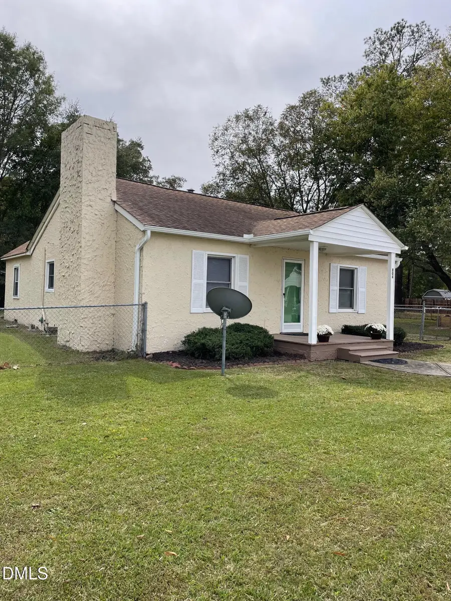 804 E Lizzie Street, Selma, NC 27576 - Image #2