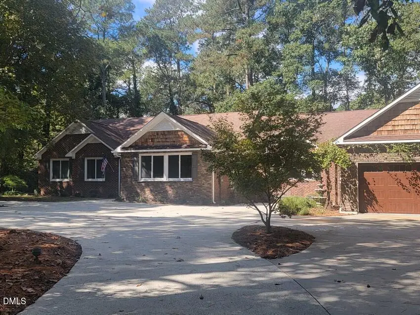 335 Sprunt Drive, Clinton, NC 28328 - Image #2