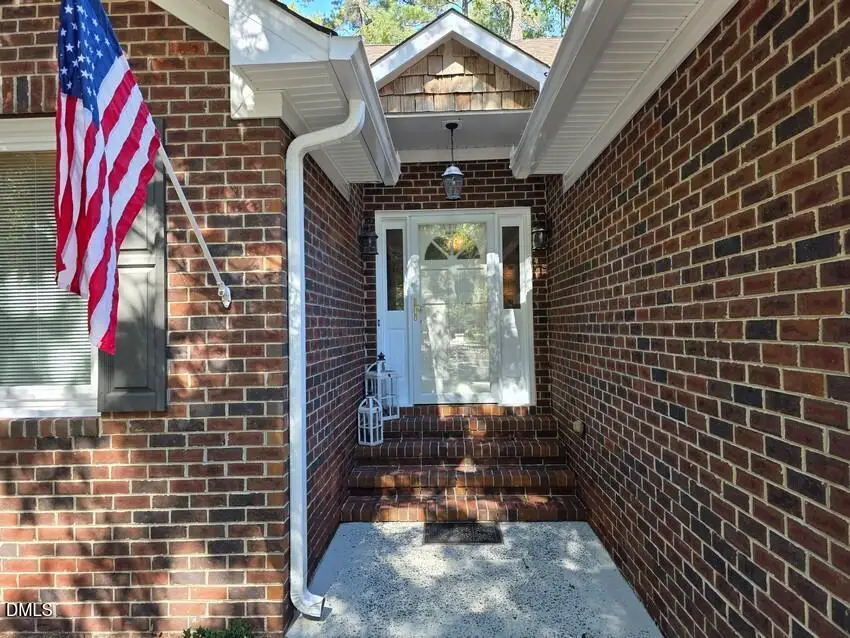 335 Sprunt Drive, Clinton, NC 28328 - Image #3