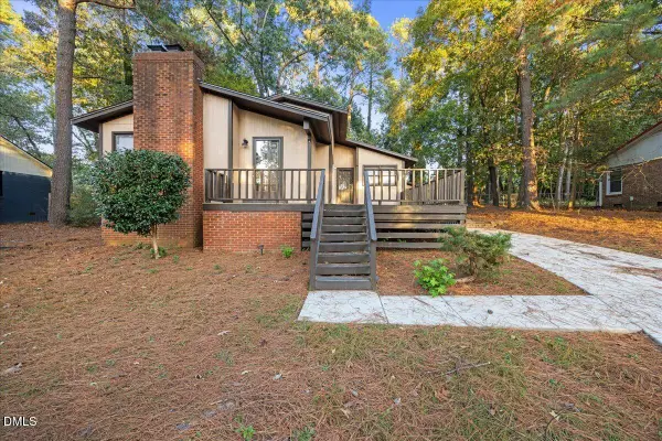 1605 Hickoryridge Court, Fayetteville, NC 28304