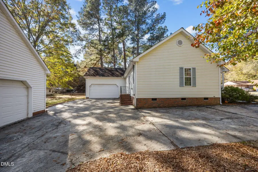 112 S Lakeside Drive, Smithfield, NC 27577 - Image #3