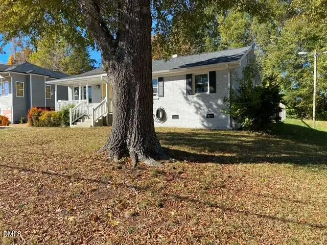 1221 Woodbriar Avenue, Greensboro, NC 27405 - Image #2