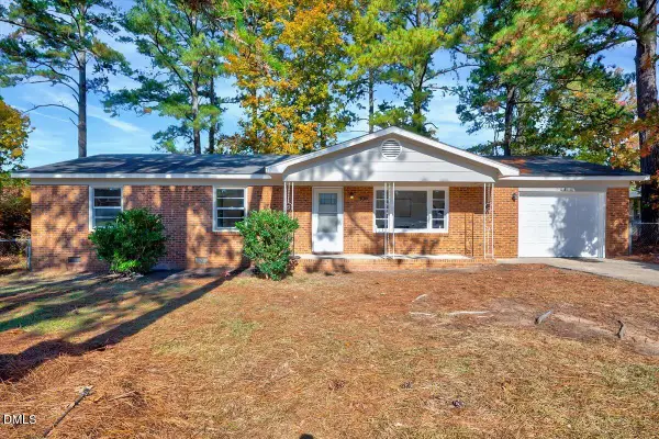 806 Opal Court, Fayetteville, NC 28311