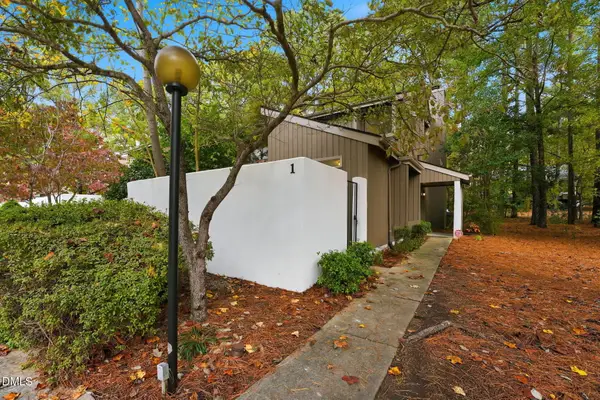 1 Vauxhall Place, Chapel Hill, NC 27517