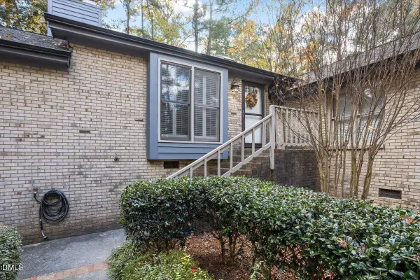200 W Woodcroft Parkway #60c, Durham, NC 27713