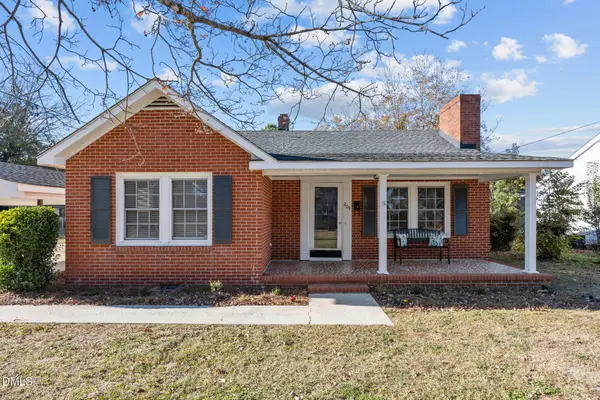 209 N Watauga Avenue, Dunn, NC 28334