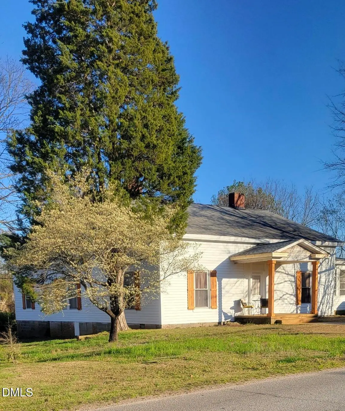 325 Raleigh Street, Holly Springs, NC 27540 - Image #1