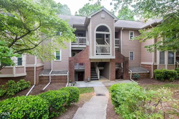 115 Abingdon Court #2b, Cary, NC 27513