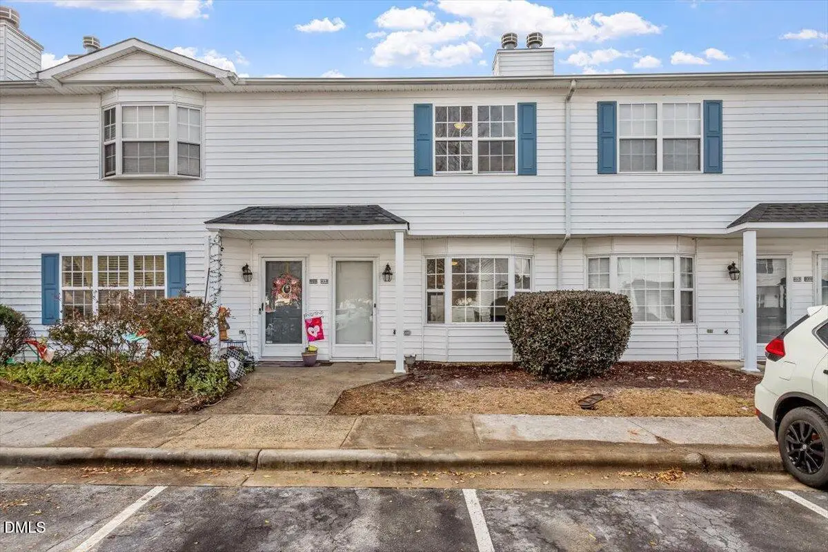 3900 Sterling Pointe Drive, Winterville, NC 28590 - Image #1