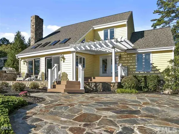 487 Oak Pointe Drive, Semora, NC 27343