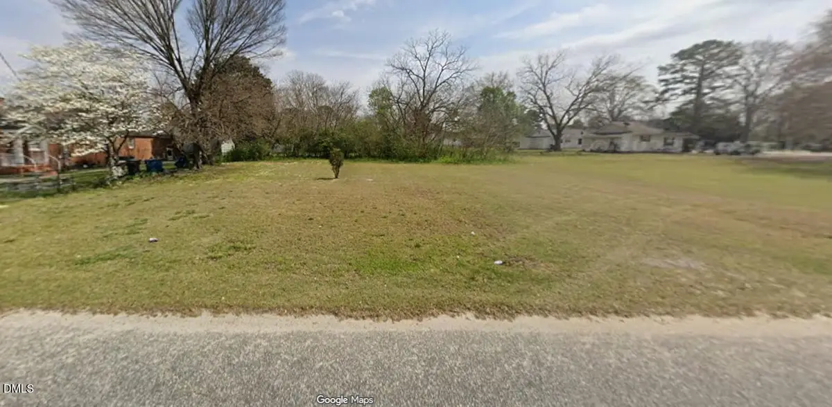 208 N Lee Avenue, Dunn, NC 28334 - Image #1