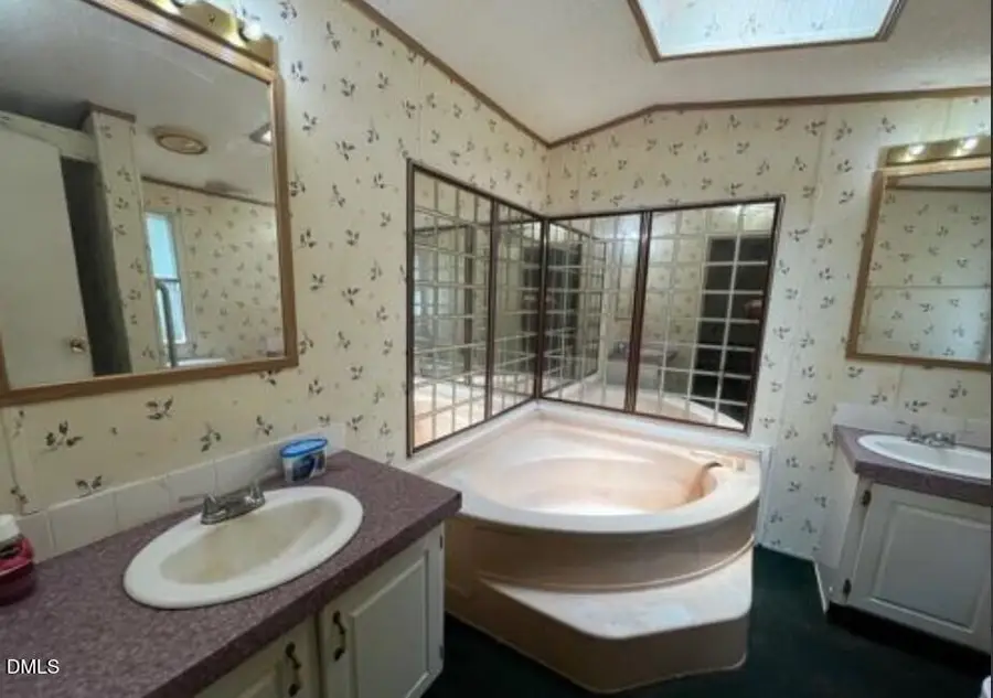 365 Scronce Road, Harrells, NC 28444 - Image #2