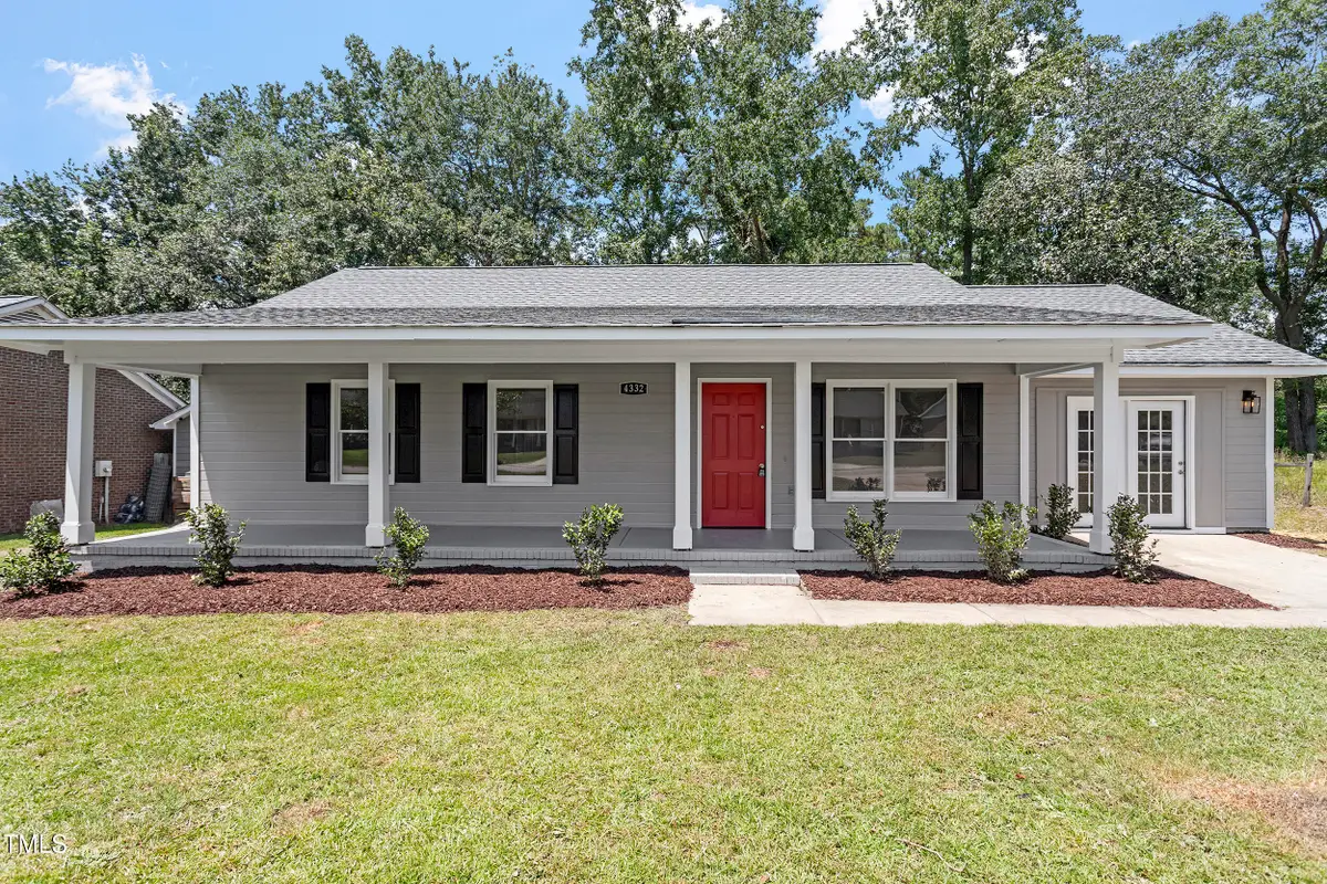 4332 Falls Drive, Hope Mills, NC 28348 - Image #1