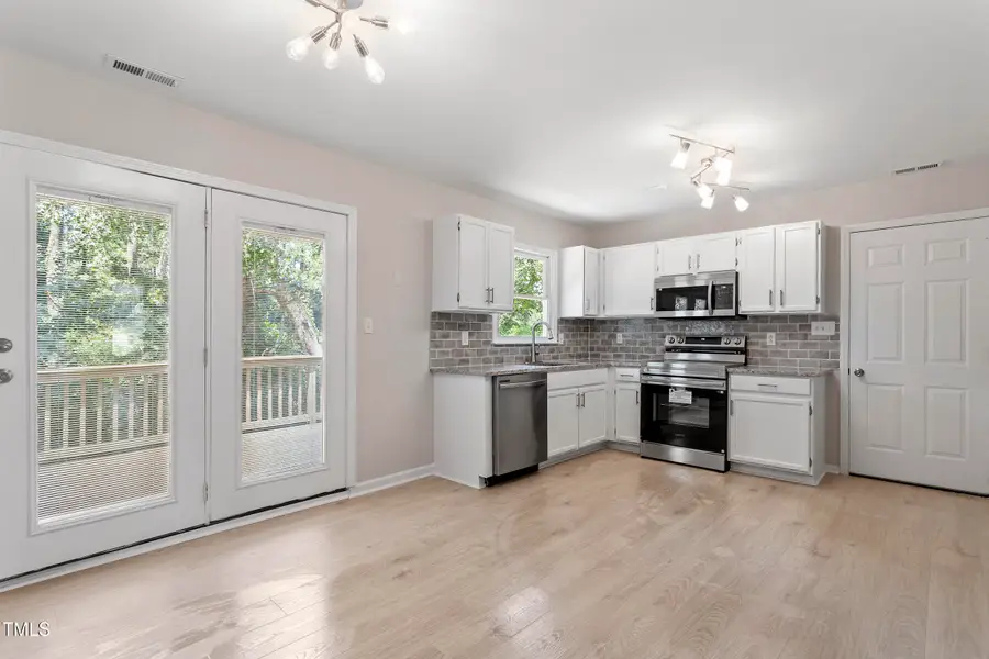 4332 Falls Drive, Hope Mills, NC 28348 - Image #2