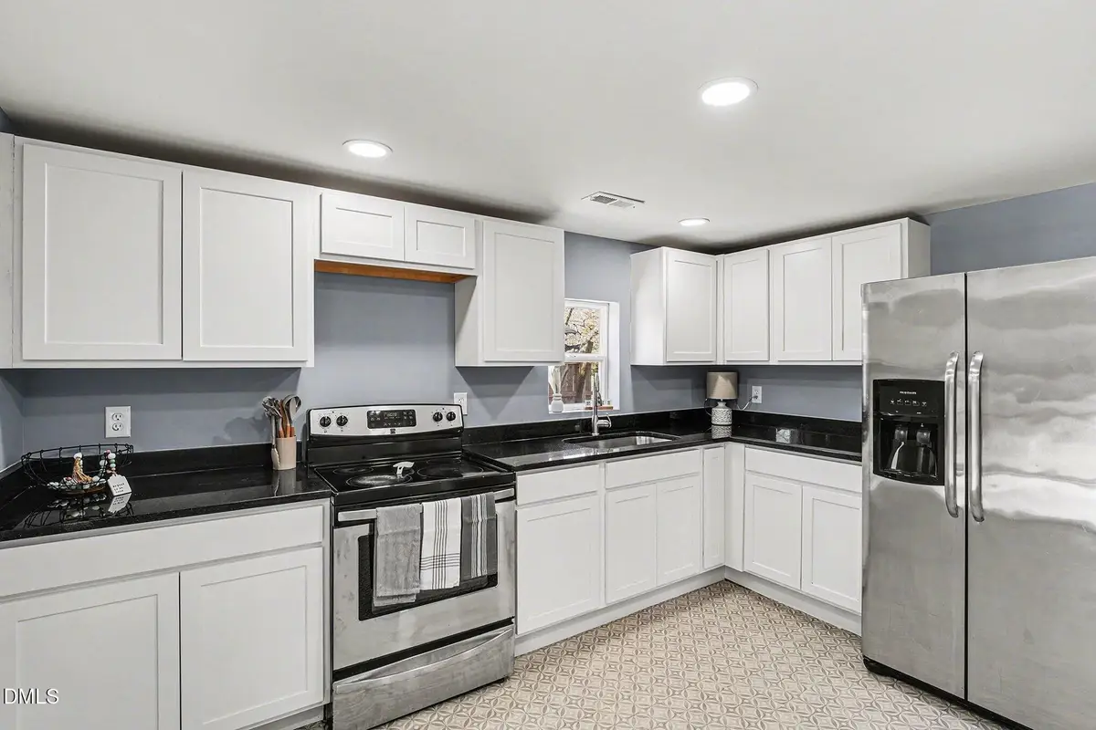 800 E Lizzie Street, Selma, NC 27576 - #1