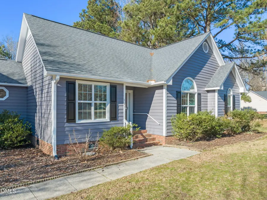 307 Laurel Ridge Drive, Clayton, NC 27520 - Image #2