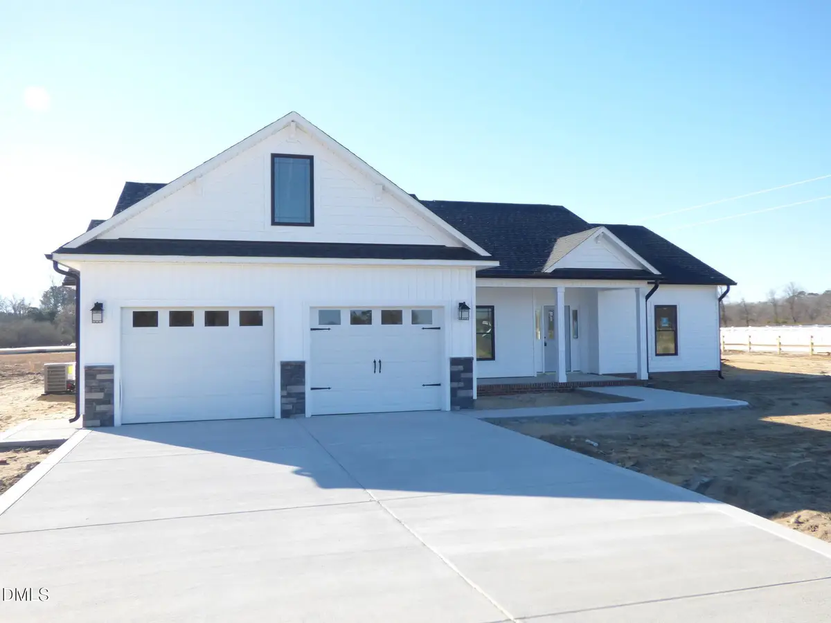 628 Tart Town Road, Dunn, NC 28334 - Image #1