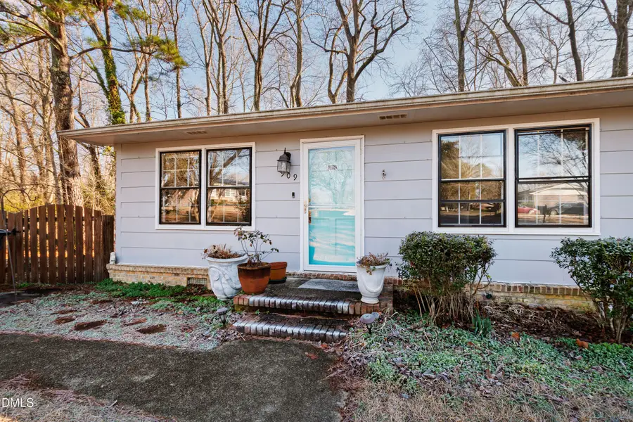 909 Bryn Mawr Court, Apex, NC 27502 - Image #2