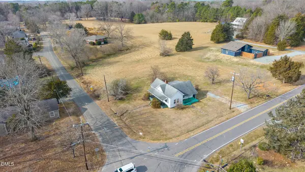 1004 W King Street, Hillsborough, NC 27278