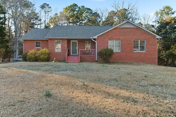 209 Arlington Circle, Sanford, NC 27330