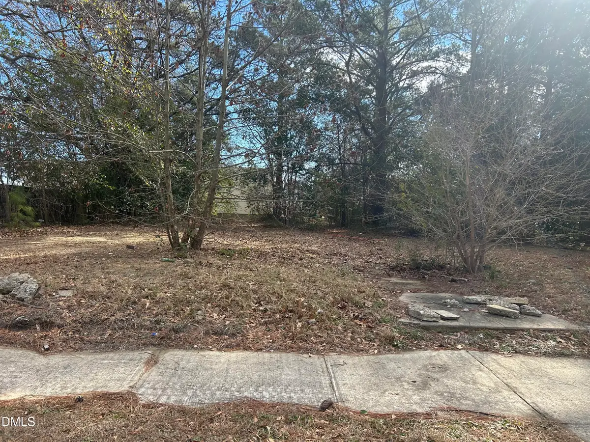 207 S Magnolia Avenue, Dunn, NC 28334 - Image #1