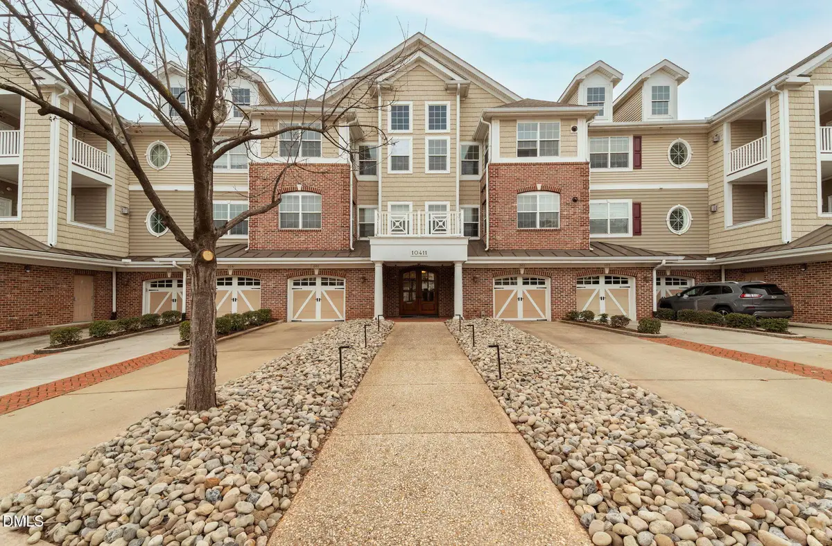 10411 Rosegate Court #301, Raleigh, NC 27617 - Image #1