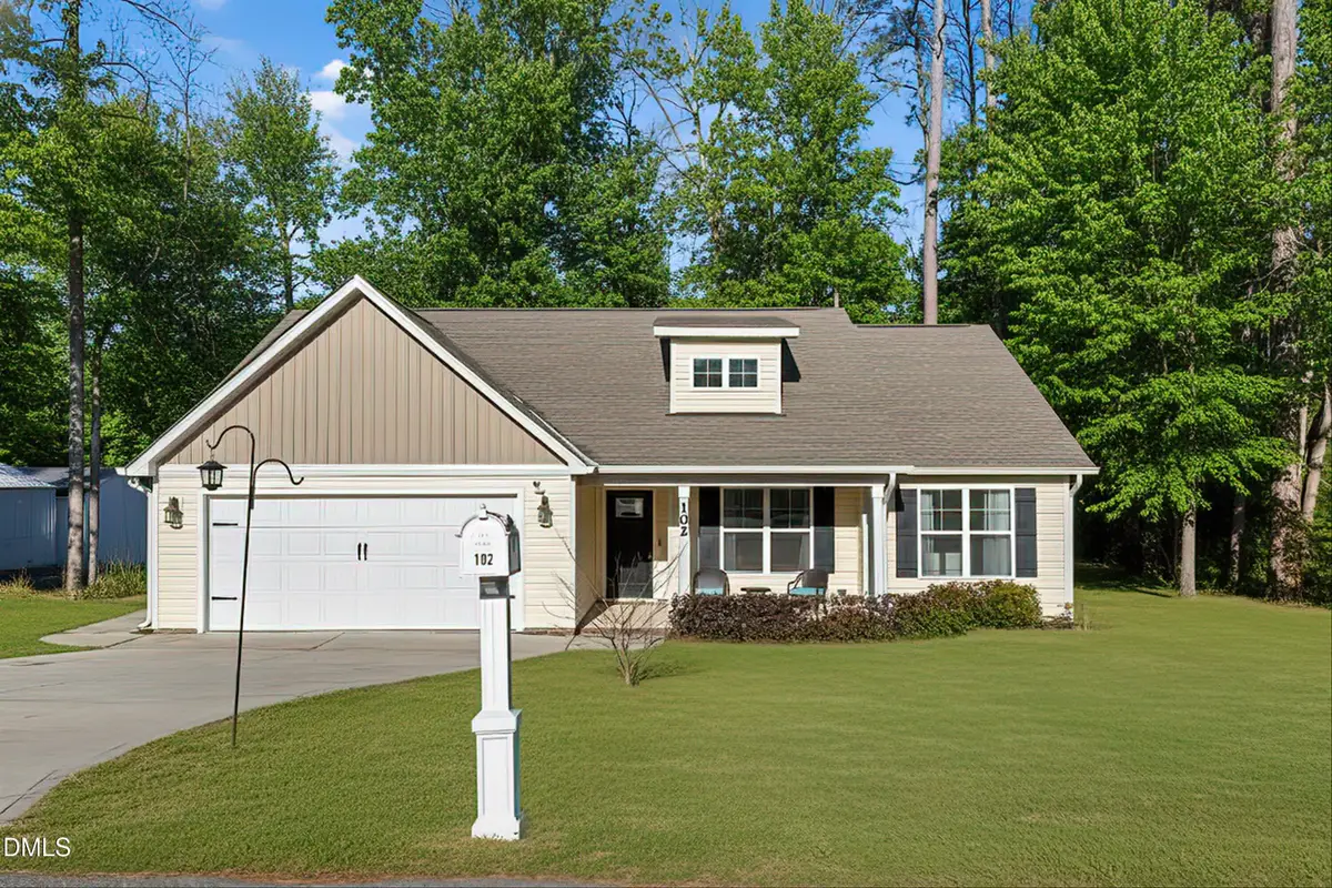 102 Lakeview Drive, Four Oaks, NC 27524 - Image #1
