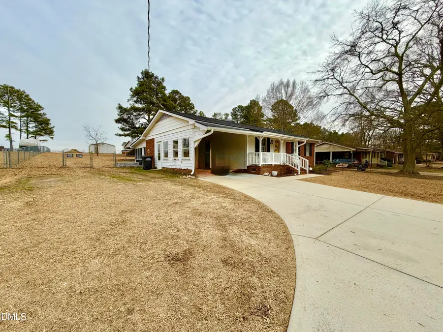 474 Old Stage Road N, Coats, NC 27521 - #2