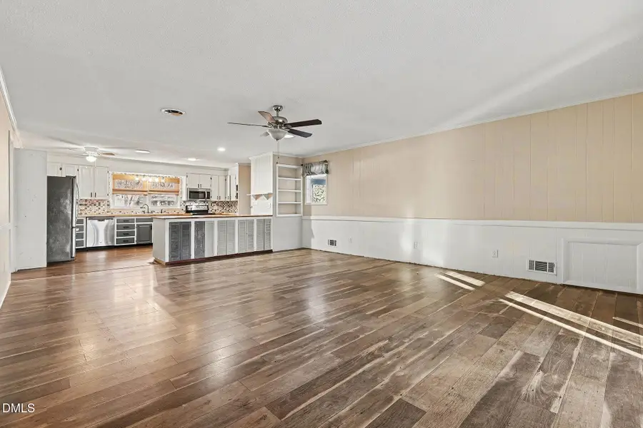 210 E Holt Street, Smithfield, NC 27577 - Image #3