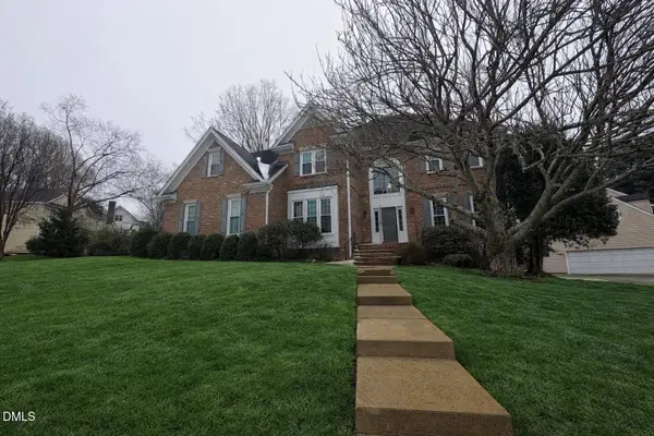 102 Gearrland Lane, Cary, NC 27518